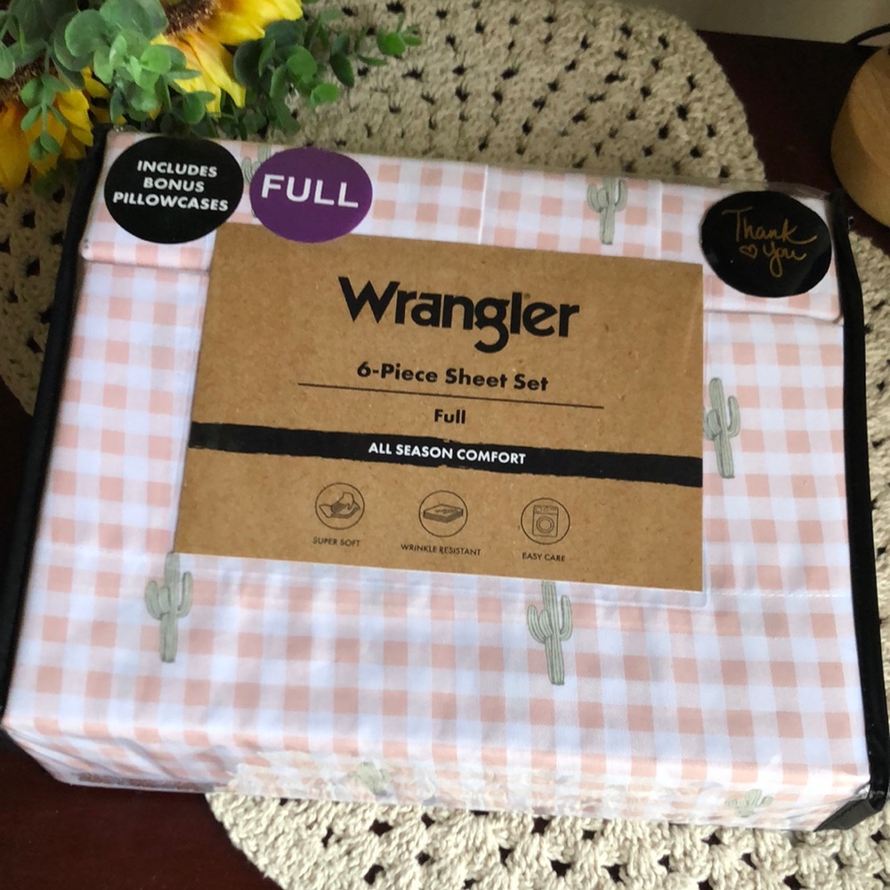 Wrangler Pink Gingham Sheet Set with Green Cactus Accents